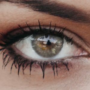 Glamlens New York Light Gray (Grau) - Natürlich Aussehende Dezente Farbige Kontaktlinsen ohne Stärke