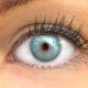 Nahaufnahme der Choco Kontaktlinsen, 14mm – weiche, natürliche und stark deckende Silikon-Hydrogel-Linsen für einen intensiven braune Augenlook.